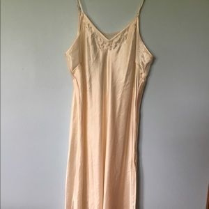 Cabernet sleepwear ivory szXL embroidered luxuriou